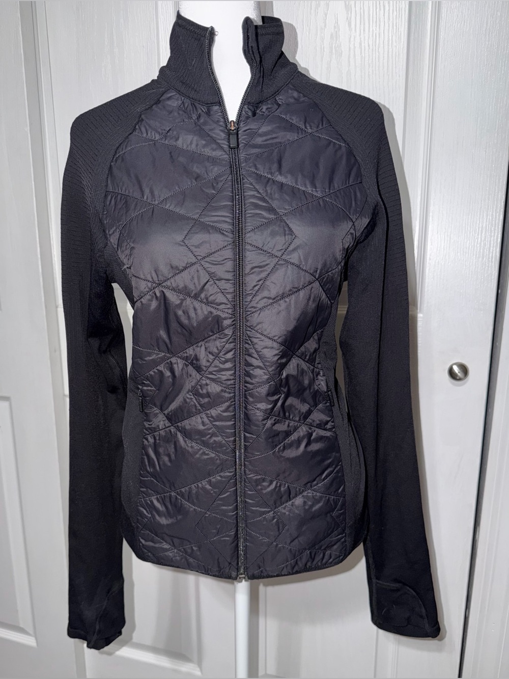 Athleta Black Flurry Force Insulated PrimaLoft Jacket Full Zip-Large